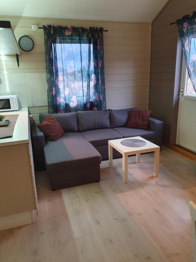 Vestavind Hytter Og Rom As Vigra Buitenkant foto